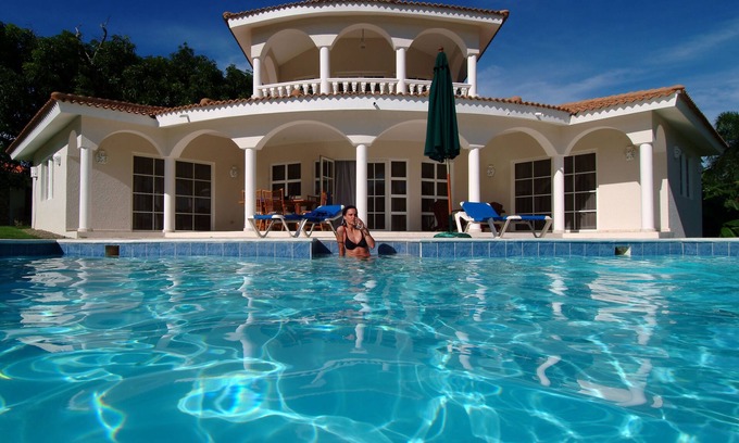Cofresi Villa | Rent a 3 or 4 Bedroom villa, receive highest guest benefits, all-inclusive.