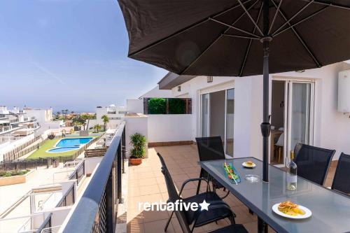 Monte Faro Apartment | rentafive Nuevo Piscina Terraza AA