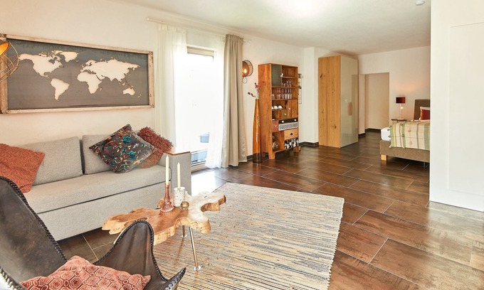 Rachtig Apartment | Rental-Apartment-Private Bathroom-Terrace-Rochter Quartier