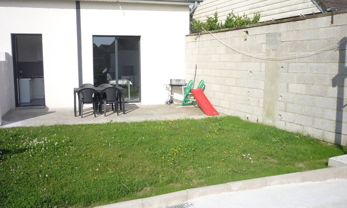 Saint-Valery-sur-Somme House | Rental of the Bay: 4 people in Saint-Valery, parking and garden
