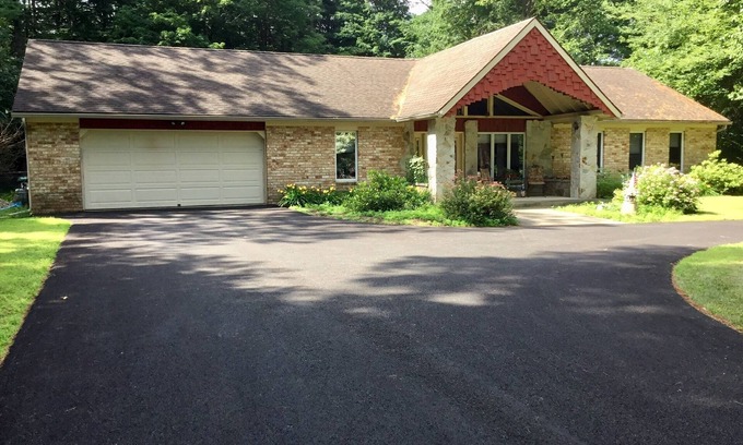 Saratoga Springs House | Rental Ready for your Saratoga/Lake George visit