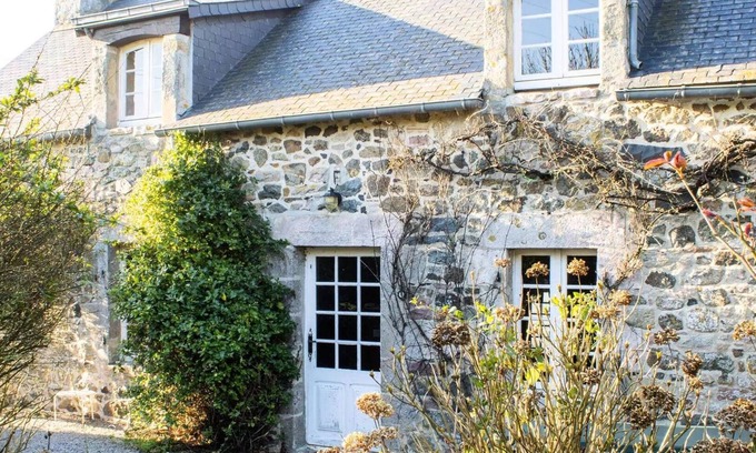 Plurien Villa | Residence 212-plurien - 212 -House of character 10p between Erquy and Frehel