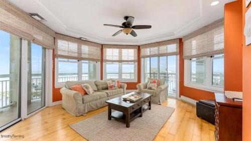 Diamond Beach Apartment | Residence 603 At The Grand