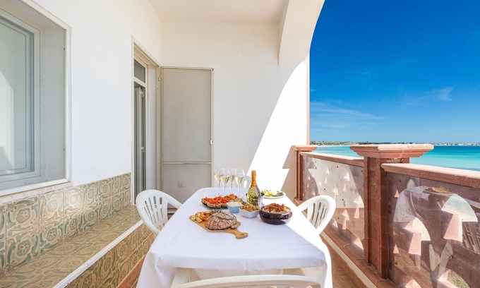 Torre Lapillo Apartment | Residence Bellavista - 8 II P Fronte Mare