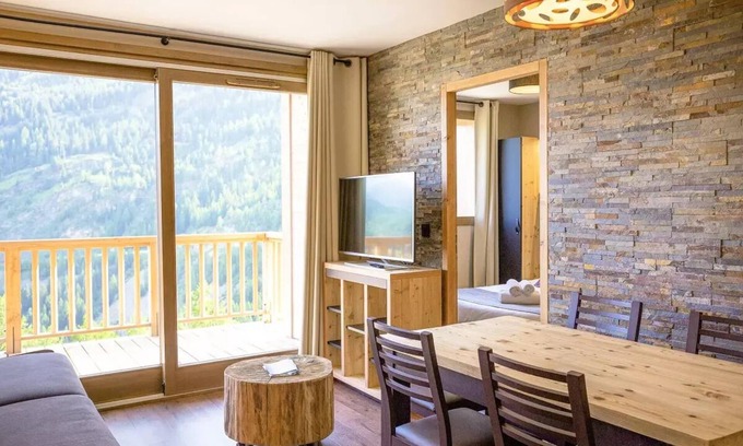 Les Boisses Apartment | Residence Club MMV L'Altaviva* - 4 rooms 8 people