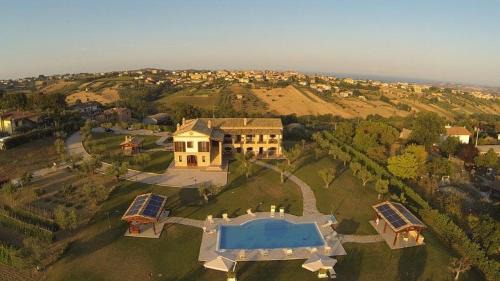 Mosciano Sant'Angelo Apartment | Residence Colle Veroni
