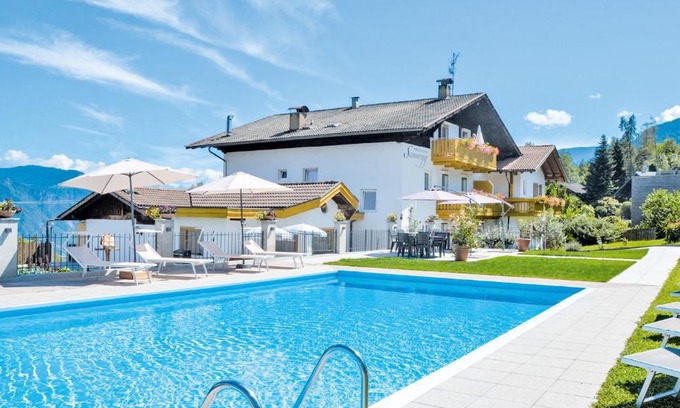 Vollan Apartment | Residence Ferienwohnungen Sonnegg