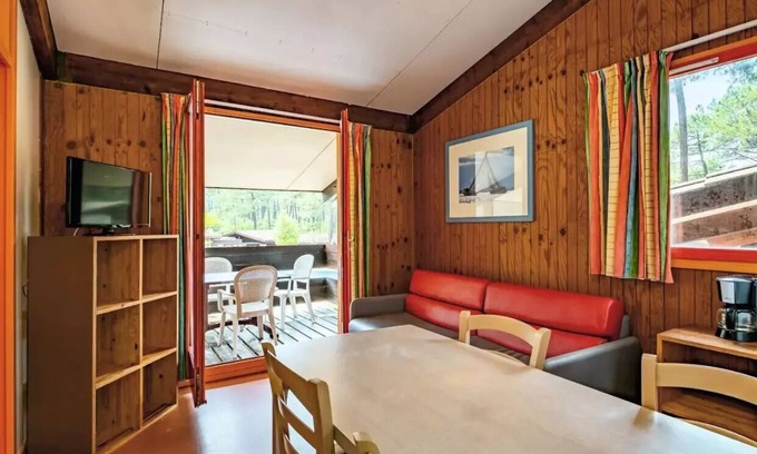 Maubuisson Apartment | Residence Les Sentes - 3 room apartment for 4 people covered balcony