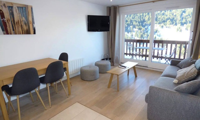 Meribel Centre Apartment | Residence Le Genevrier - Very nice 2 bedroom apartment in the centre of Meribel in a quiet residence