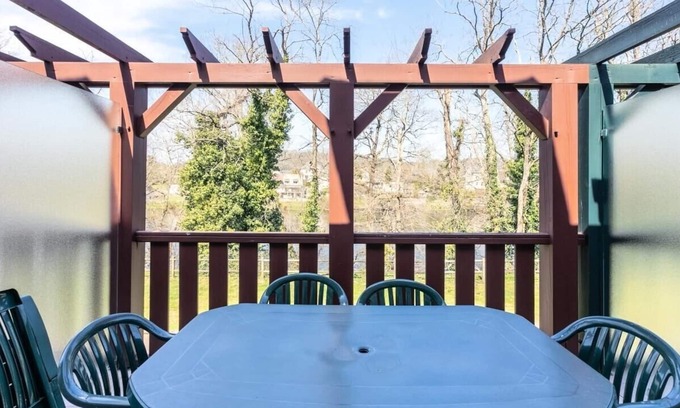 Argentat Apartment | Residence Les Belles Rives - maeva Home - 2 Room Apartment 7 People - Comfort