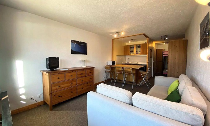 Val-Thorens Apartment | Residence Roc De Peclet 1 - VAL THORENS location: Studio for 4 next to the slopes