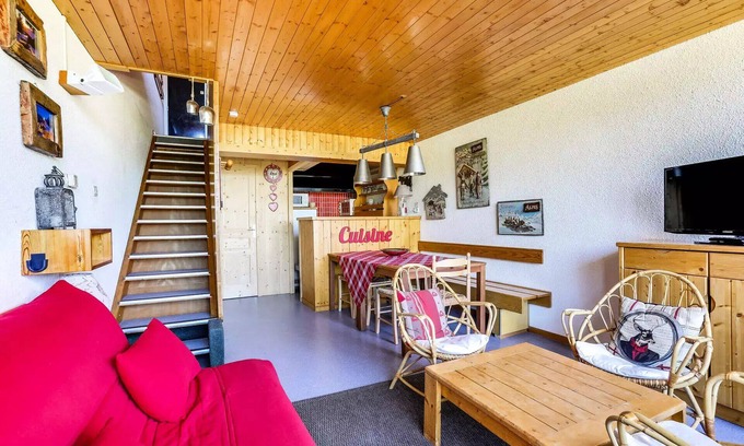 Arc-1600 Apartment | Residence Versant Sud - Pleasant apartment 2 rooms 7 people in Arc 1600 in a residence with outdoor swimming pool near the slopes and shops