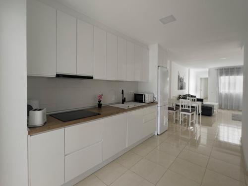 Vecindario Apartment | Residencial Amber III - Apartamento nuevo, amplio y cómodo