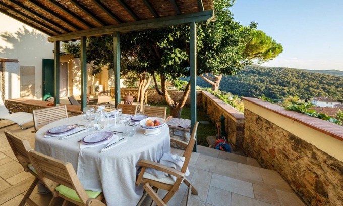Castagneto Carducci Apartment | Residenza Vittoria in Castagneto Carducci
