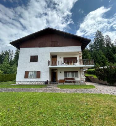 Ronzone House | Residenza le due Rose