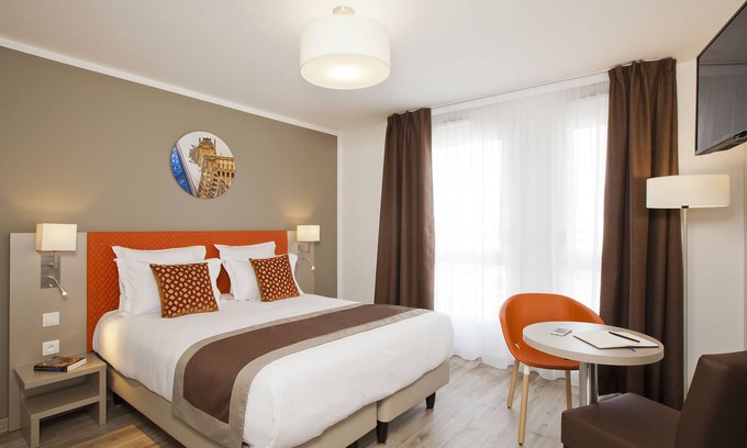 Curial Cambrai Apartment | Residhome Paris Rosa Parks
