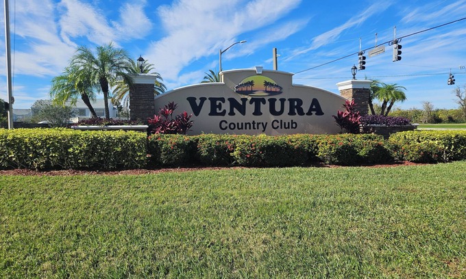 Ventura Condo | Resort 2-bedroom condo in amazing Orlando with fitness room, WiFi, AC,