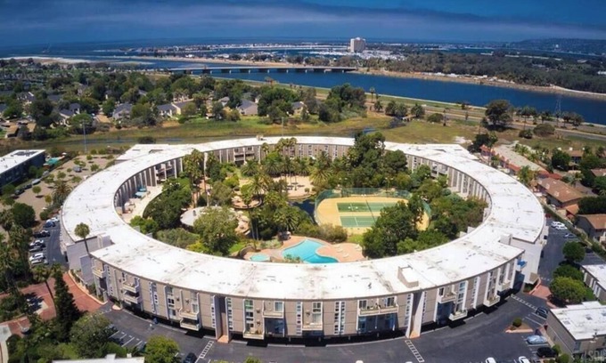 Point Loma Heights Condo | Resort Amenities - 1BR - SeaWorld - Parking - W/D