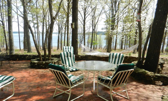 Eden Isle House | Resort community, 50 yards from the lake, near marina, family & pet friendly