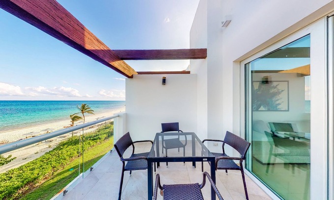 Puerto Juarez Condo | Resort condo with WiFi, central AC & shared pool/amenities - walk to the beach