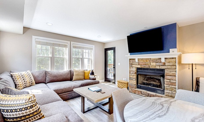Foscoe Condo | Resort condo with fireplace, pools, hot tubs, gyms, game room, putting green, AC