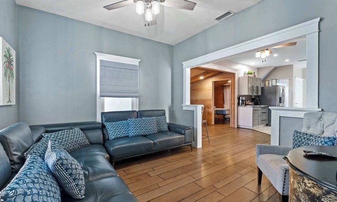 Stockton Hotel | Resort Perks: 8 beds, Sun Cottage, deck & kitchen