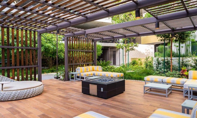 Irvine Business Complex Apartment | Resort-style Living in a 2-bedroom Luxury Apartment