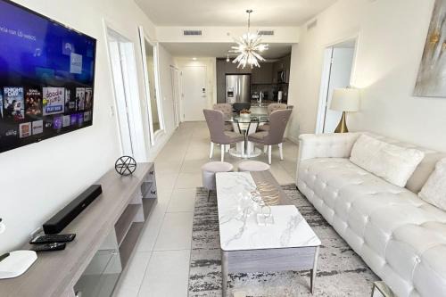 Doral Apartment | Resort Style Luxury Living in Doral, Miami