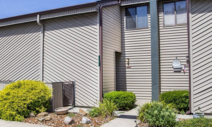 Fairfield Glade Condo | 🌄Resort Vacations at Fairfield Glade TN 2 bedroom Condo with Gorgeous Lake Front