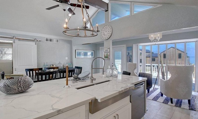 Key Allegro House | Rest by the Bay