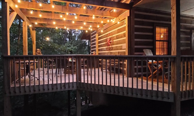 Cleveland Cabin | Rest & Relaxation - Fire pit/hot tub/Fiber Optic Internet