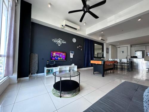 Downtown Kota Kinabalu Apartment | reSTARY - Music, Sutera Avenue Infinity Pool - Imago Opposite - KK City- 2BR,8Pax 来沙旅 歌唱主题公寓 - 无边际日落海景泳池 - Imago商场对面 - KK市中心 - 2房8人