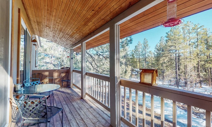 San Juan River Village House | Restful retreat with stunning views, WiFi, furnished deck & jetted tub
