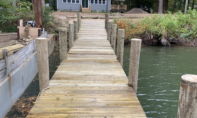 Kilmarnock House | Restful River House-private dock- on a golf course-5 mins to downtown Kilmarnock