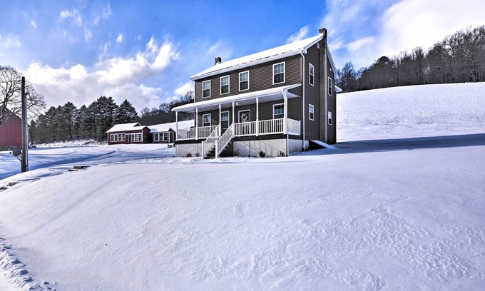 Kresgeville House | Restored Farmhouse - 5 Mi to Blue Mountain Resort!