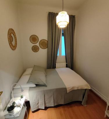 Ibiza House | Retiro Park Guesthouse