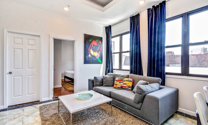 Chinatown Apartment | Retreat in a Stylish 2BD Apartment in the Heart of the City