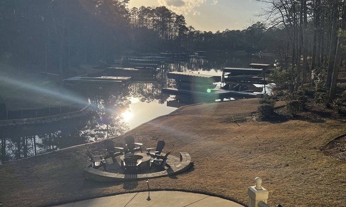 Lake Oconee House | Reynolds Lake House-perfect for your Master’s trip or golf trip.
