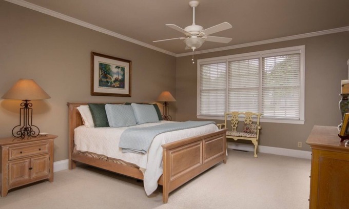 Lake Oconee House | Reynolds Lake Oconee Golf Cottage on Great Waters 8th tee.