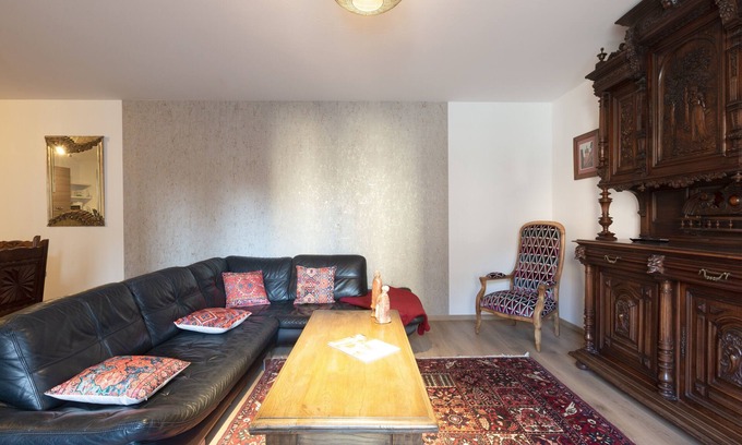 Selestat Apartment | RHENANUS: Jacques Taurellus 🐕🅿️🗝