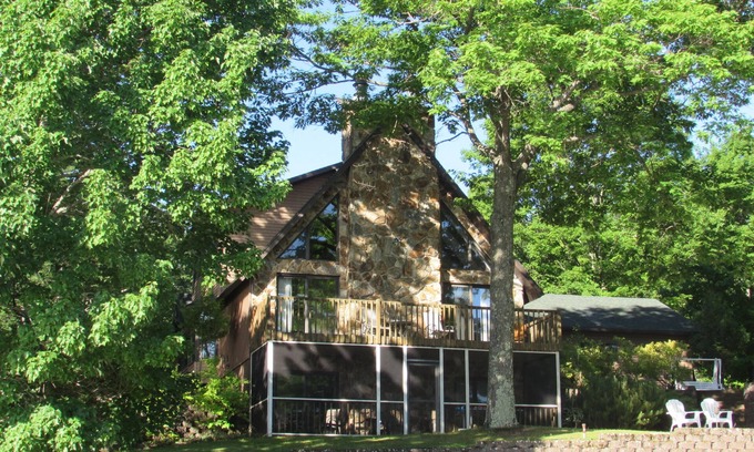 Gleason House | Rhinelander Area Retreat, 3BR All Season, 4+ Acre, Beach, ATV to Harrison Hills