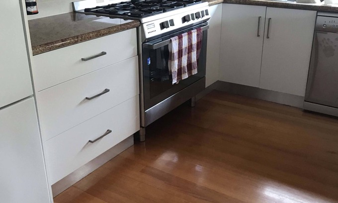 Rhyll Apartment | RHYLL HAMLET Summary:
