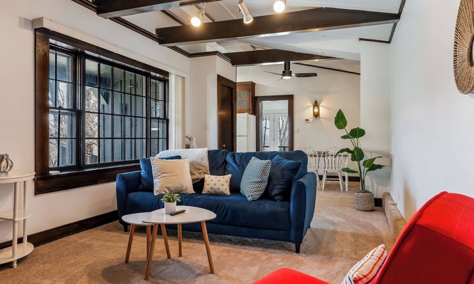 Bristol House | Rhythm & Roots Private 1BR Home Near Downtown