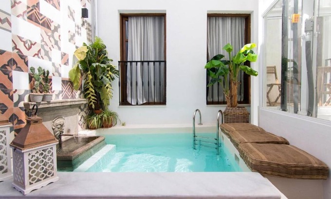 Granada City Center Apartment | Riad Alhambra 4