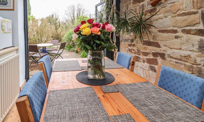 Ribchester Cottage | RIBBLE VALLEY COTTAGE, pet friendly, with open fire in Ribchester