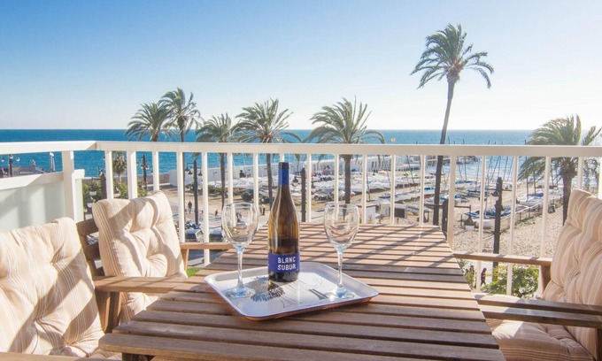 Sitges Town Center Apartment | RIBERA MOON BY BLAUSITGES beach front apartment in Sitges