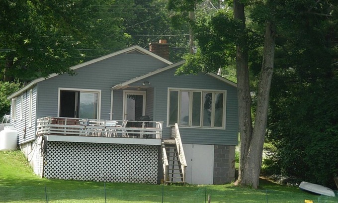 Richmond Cottage | Richmond Lake Front Cottage
