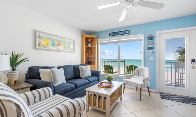 Bradenton Beach Condo | Right on the beach ★ Relax and Enjoy ♥ Sunsets!