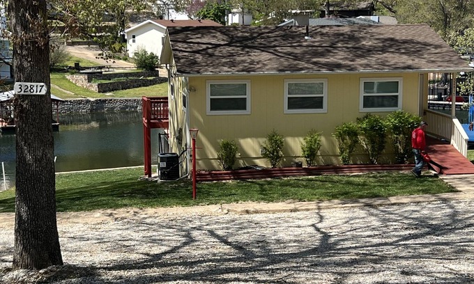 Gravois Mills House | Right on the Water w/Own Dock, Pet Friendly Flat Lot, Wheel Chair accessible!