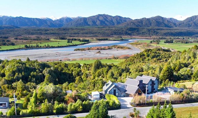 Hokitika Cabin | Rimu Lodge